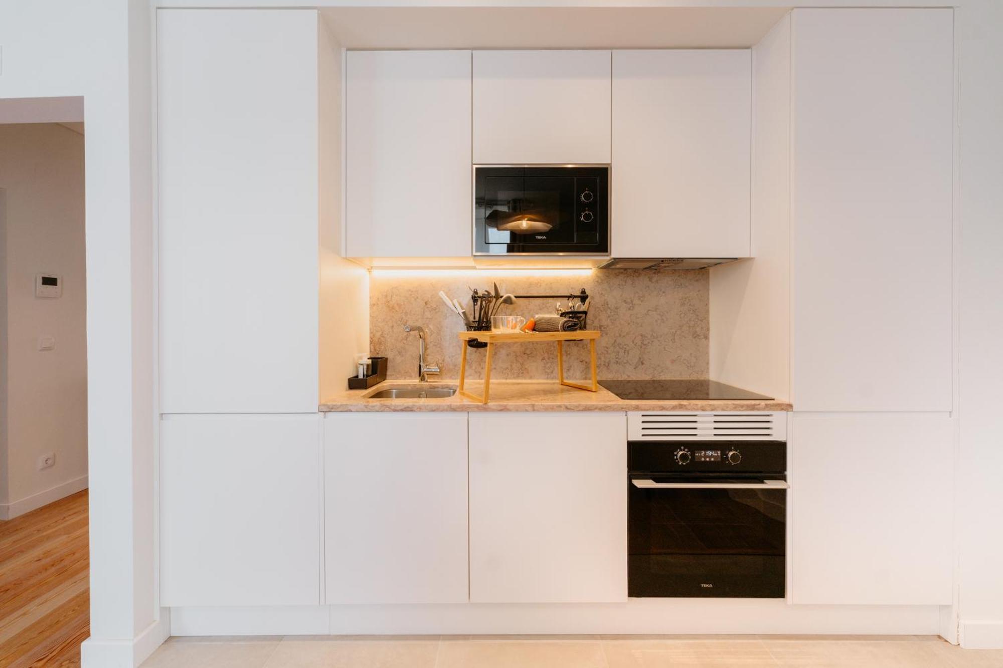 Apartment Mary Orange - No 236 1e - Sophisticated Two-bedroom Getaway *